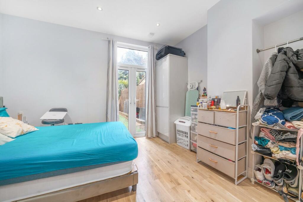 Bedroom (2).jpg