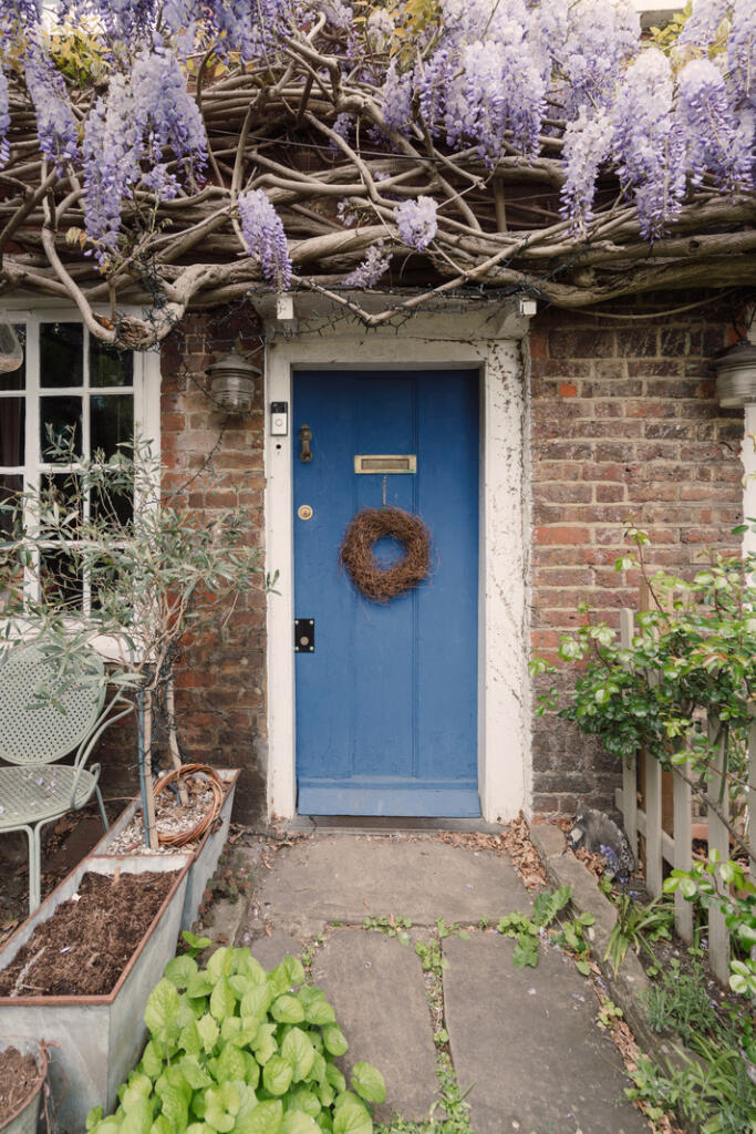 278591 - CHRISTCHURCH-ROAD-SW14-003.jpg