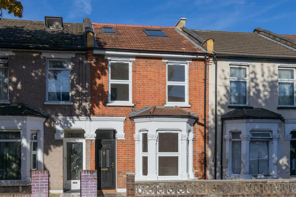 South Esk Road, E7
