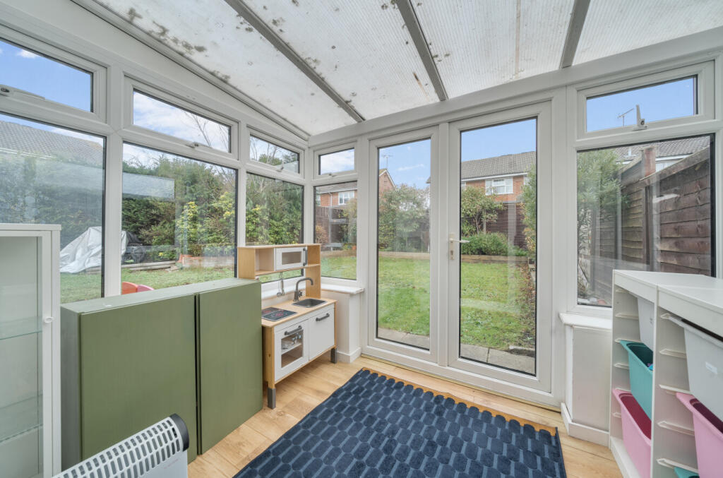 1380156-6-691f6c5...