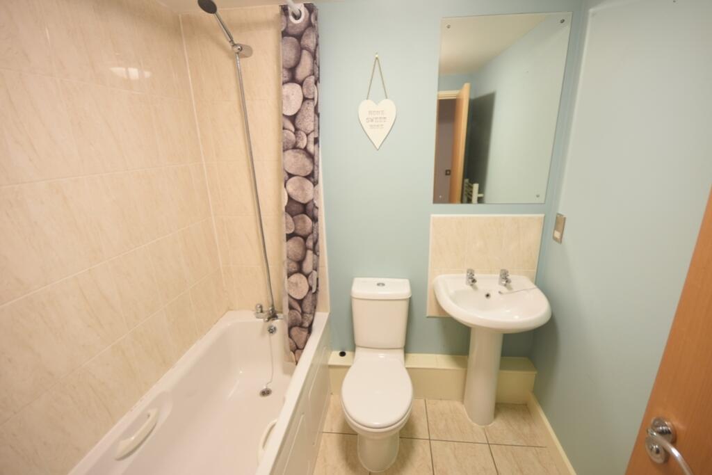 199 Baltic Quays photos08