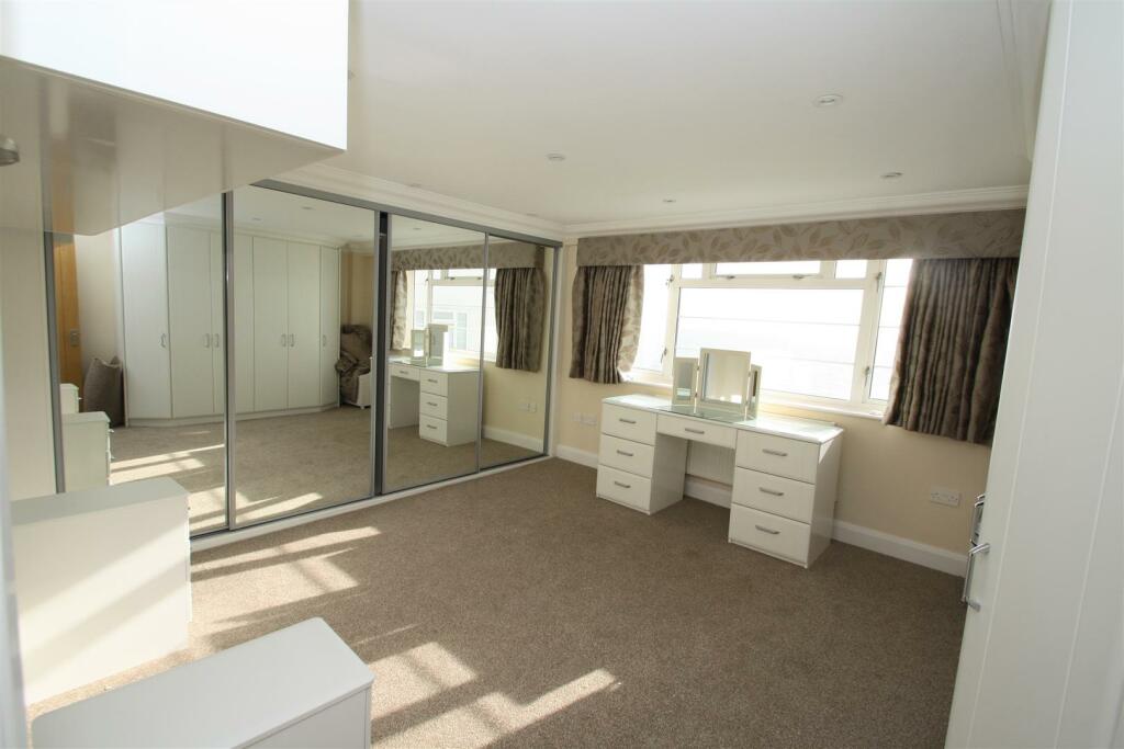 Bedroom.jpg
