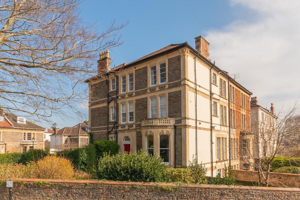 7F2R1RD - External A.jpg