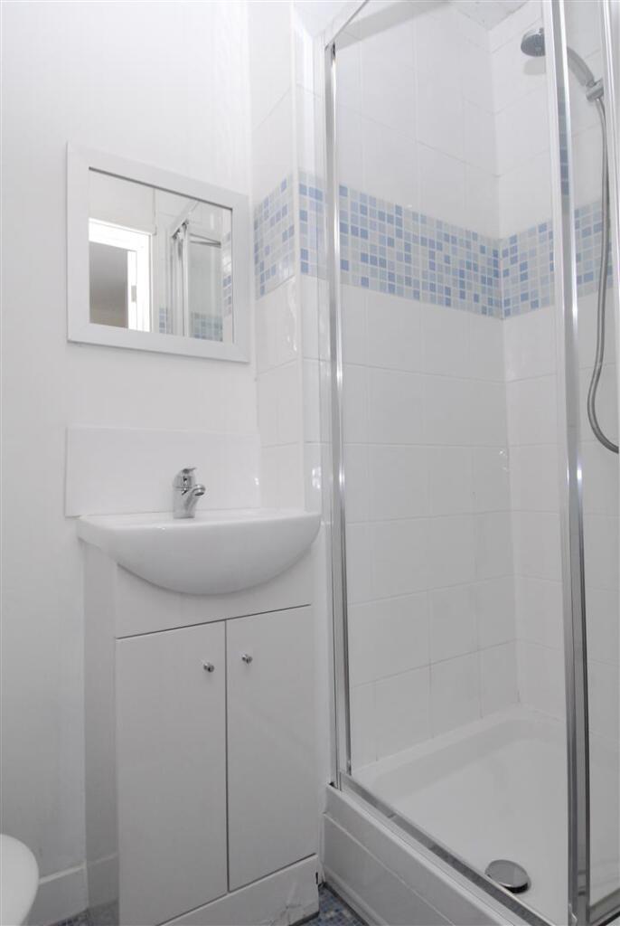 2GuildfordPlace002.JPG