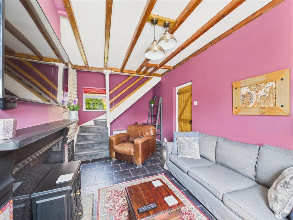 LOUNGE/ SNUG