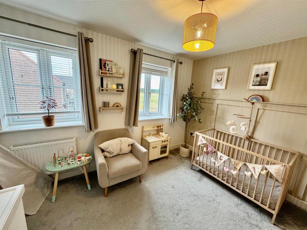Bedroom 1.jpg