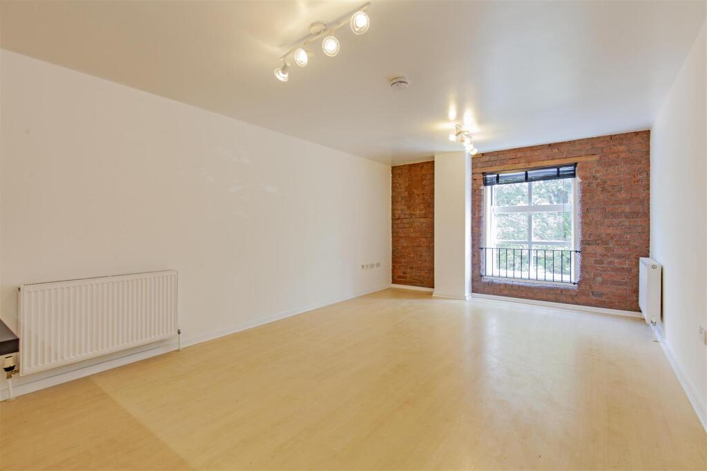 Reception Room-4.jpg