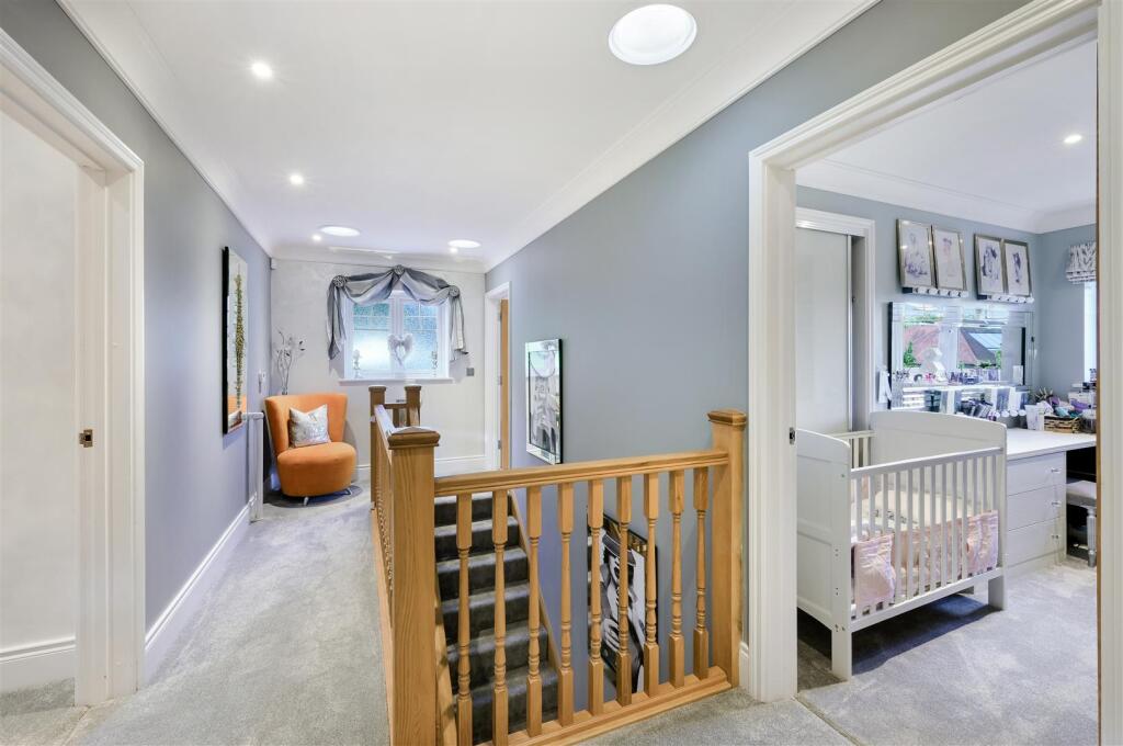 KENMORE CLOSE, 1 EXTRA-34.jpg