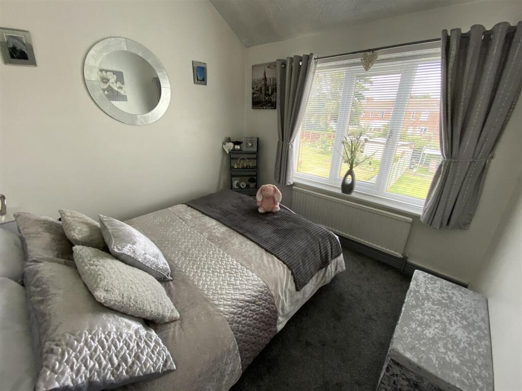 Bedroom no.3 rear double: