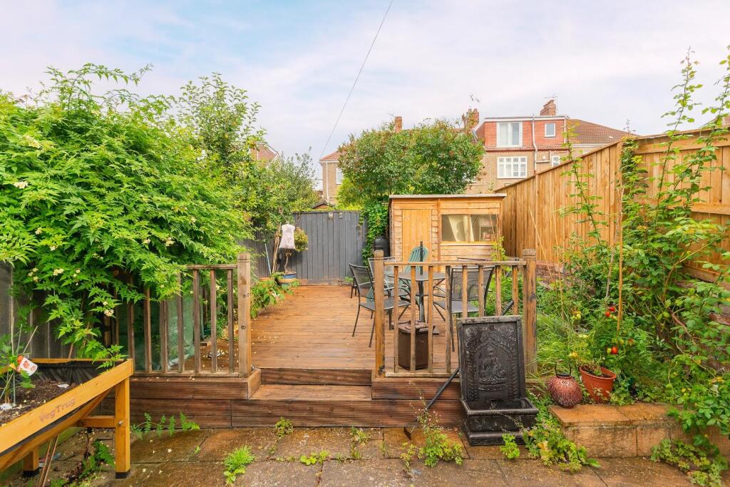 2W4RKE - External D.jpg