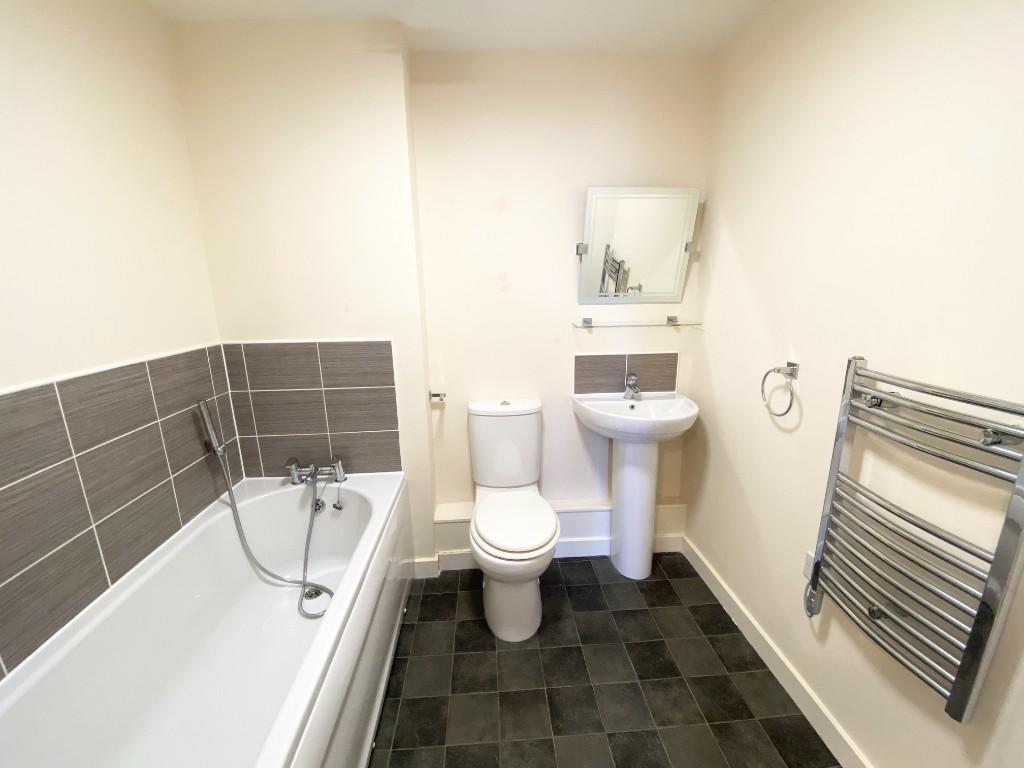 BATHROOM 2