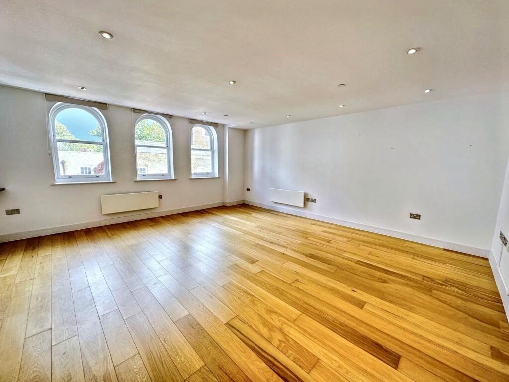 WhatsApp Image 20250912 at 162249_ba99ec4f.jpg