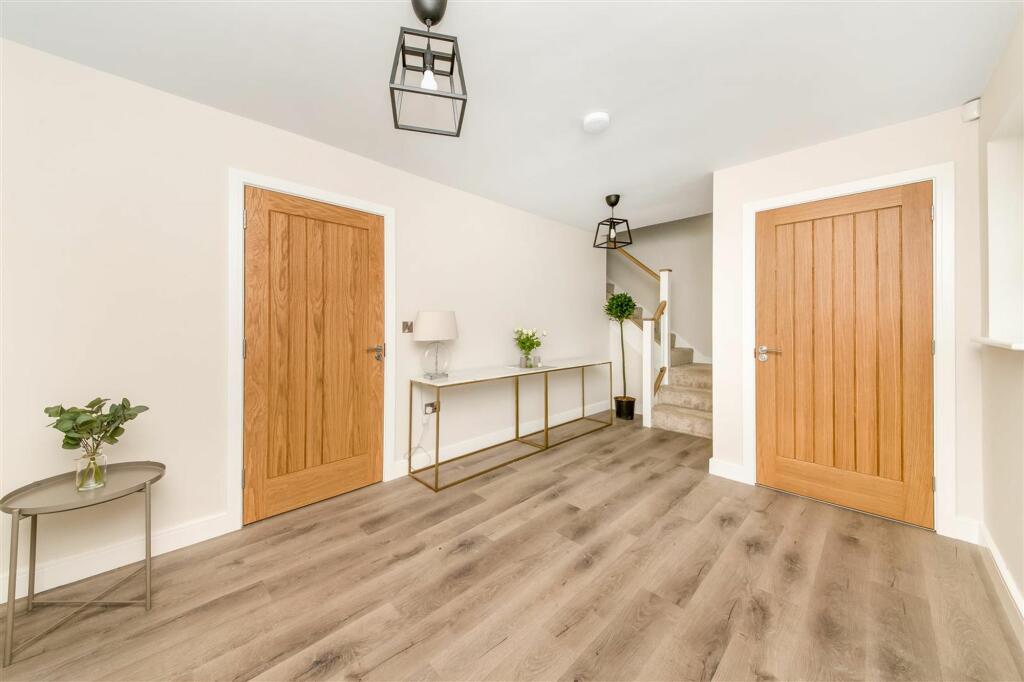 ENTRANCE HALLWAY