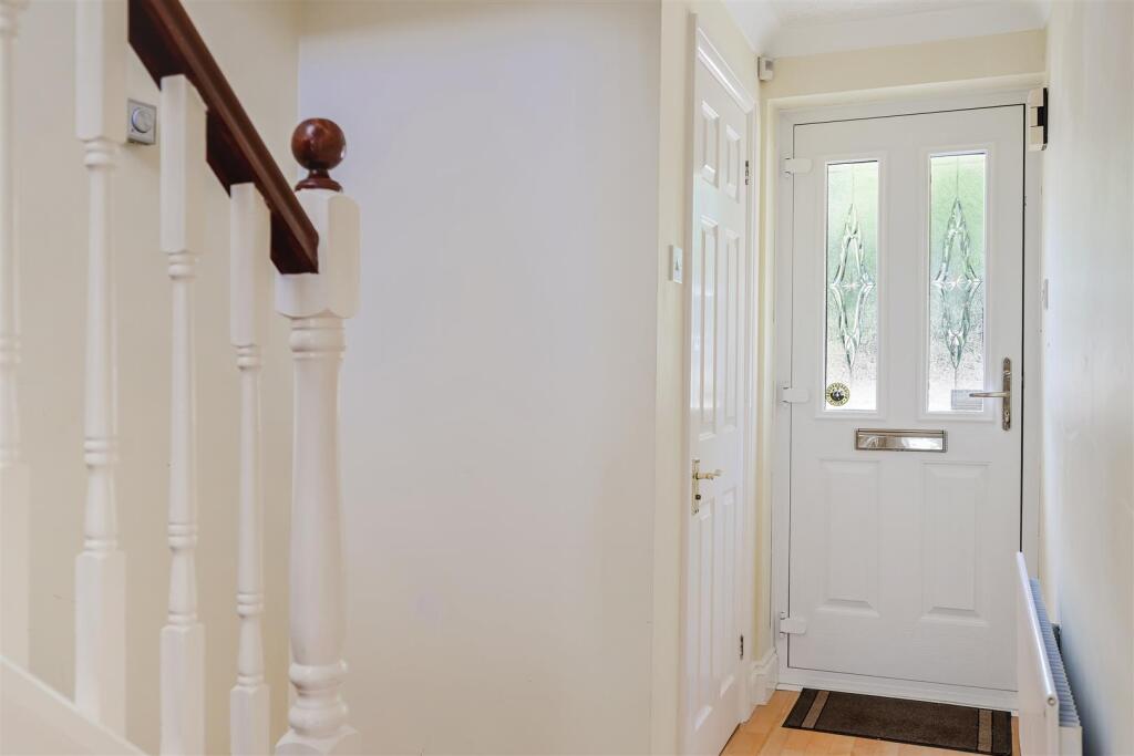 LINDEN CLOSE, 3  (24).jpg