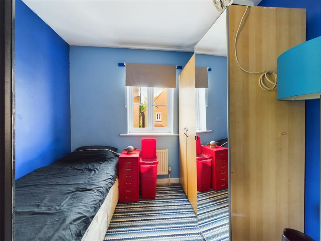 BEDROOM 3