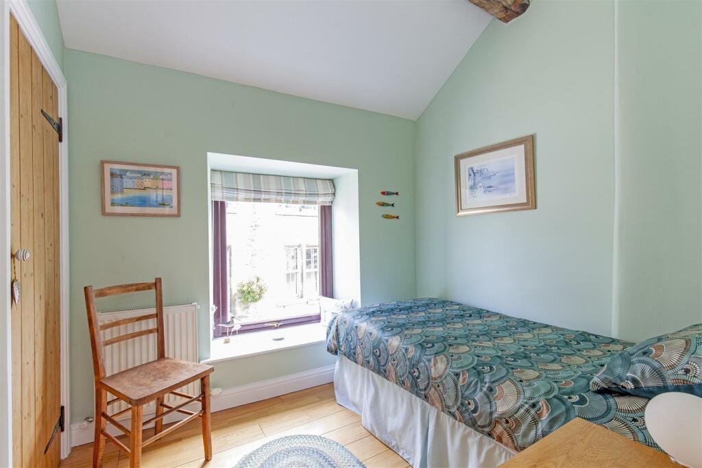 Cottage-Bedroom 2-1.jpg