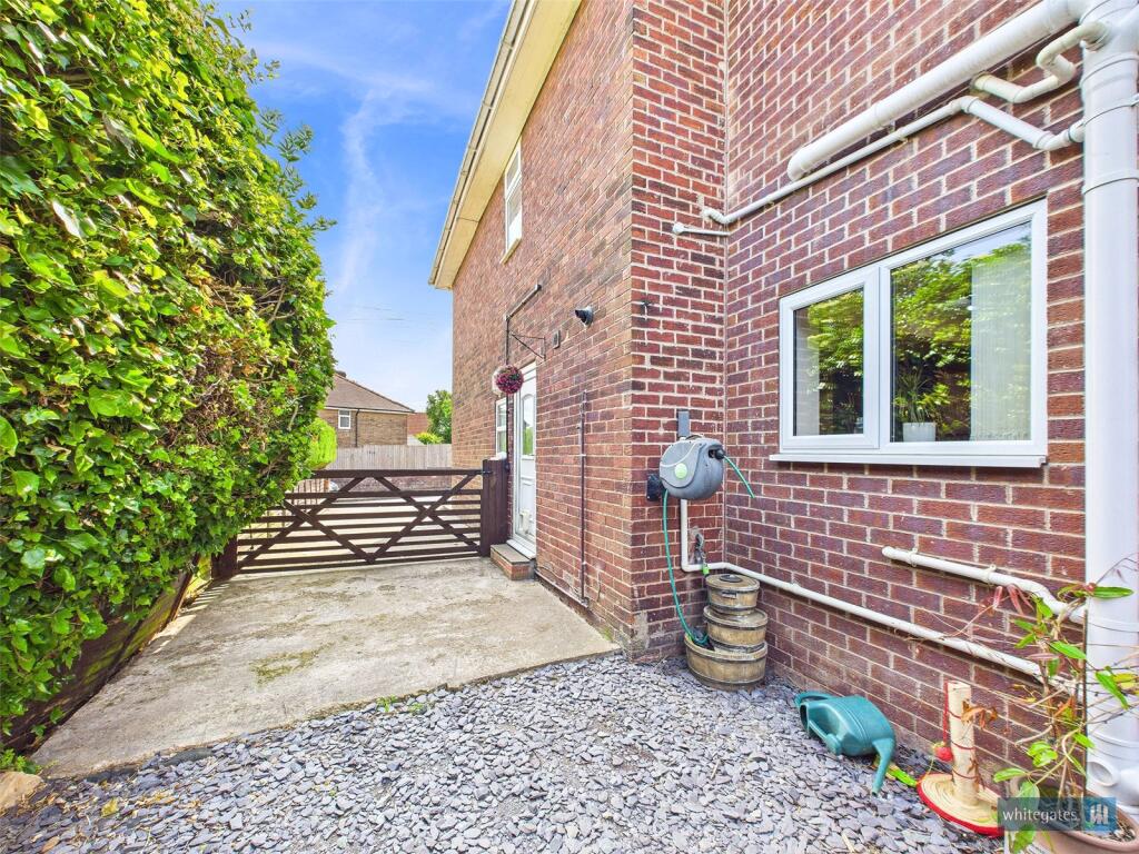 Driveway/Garden
