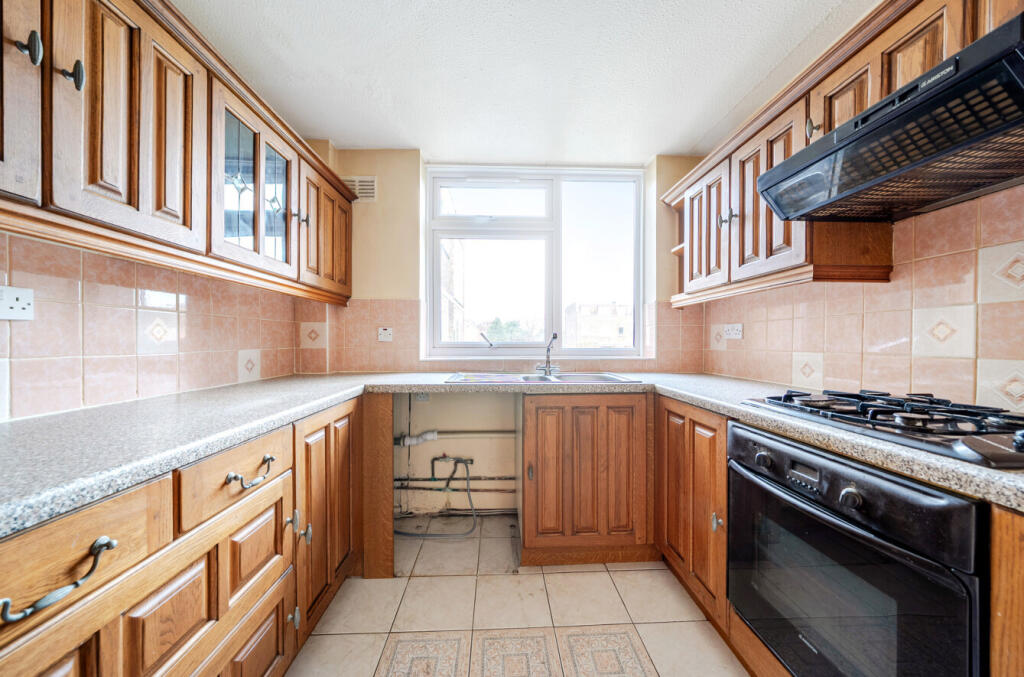 1396595-7-695d0bb...