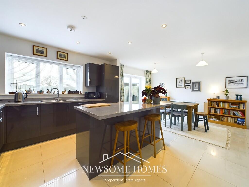 Kitchen/ Family Room