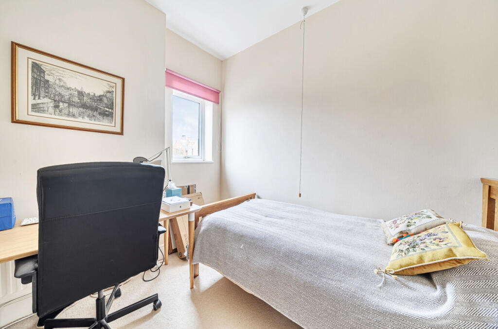 1362233-7-68de97c...