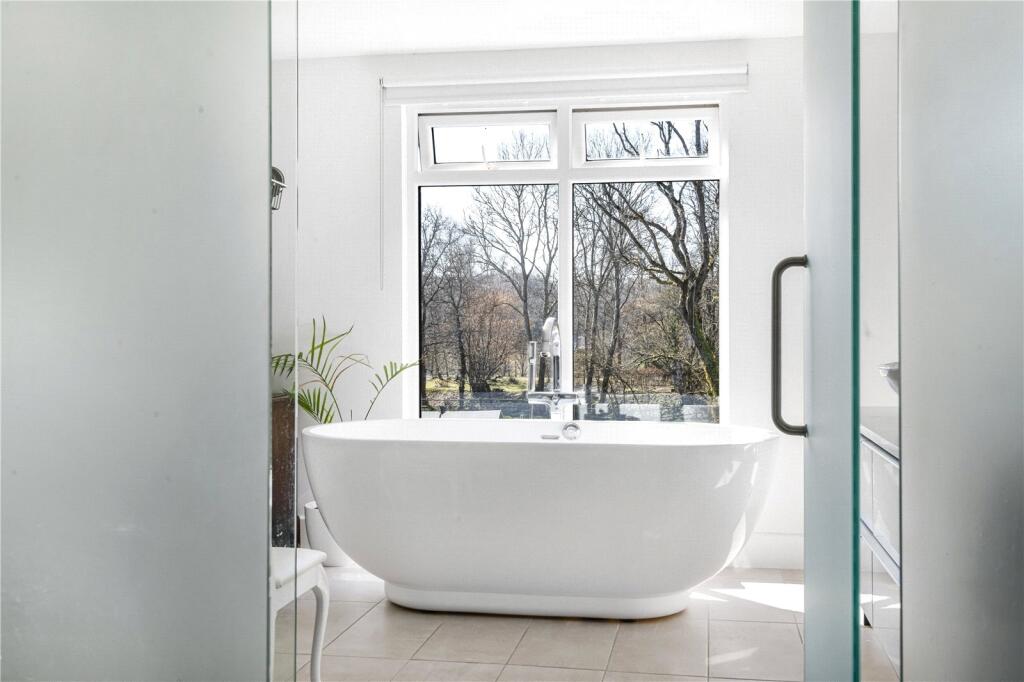 Bedroom One En Suite