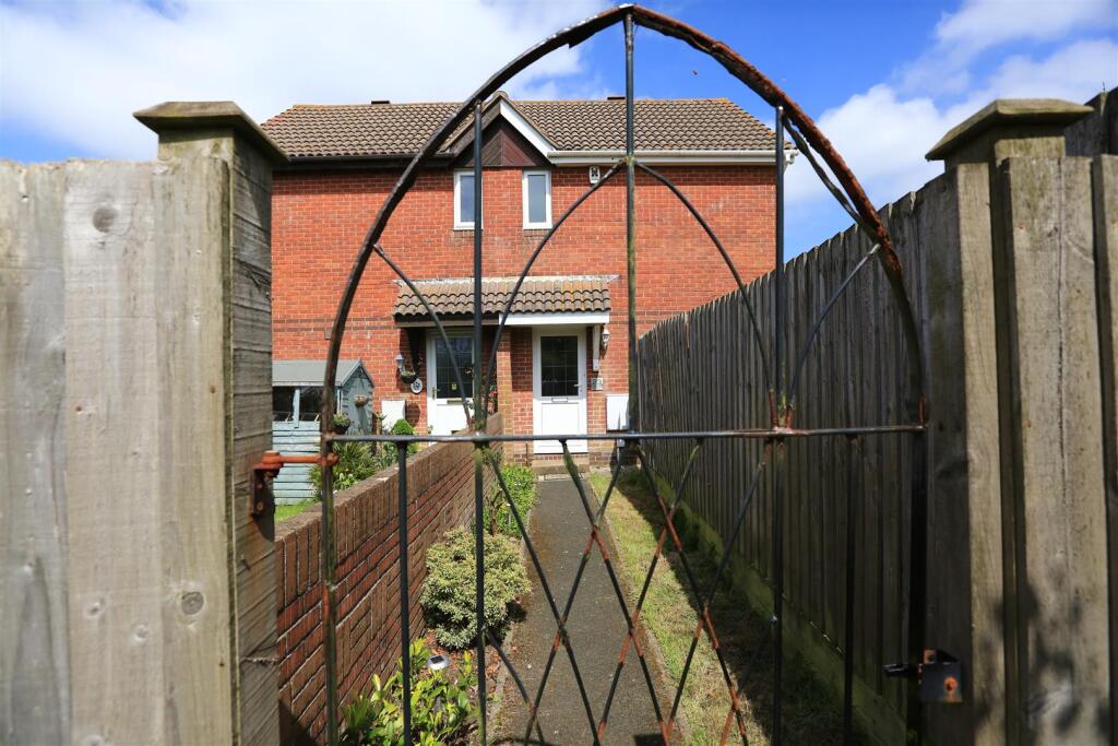 23 Doddridge Close (5).JPG