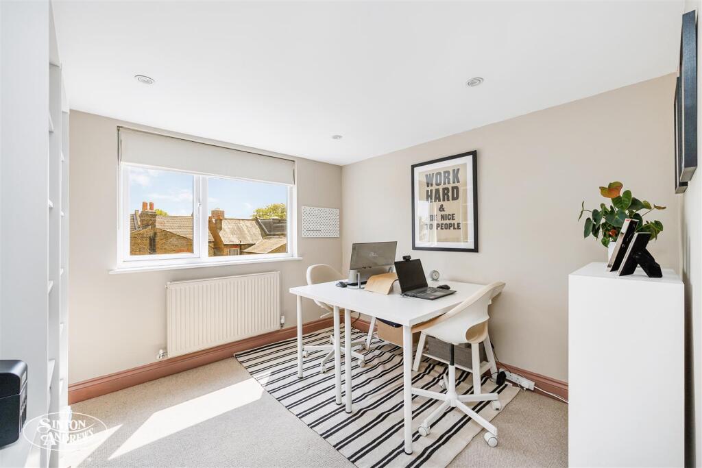 10 Elthorne Avenue-16.jpg