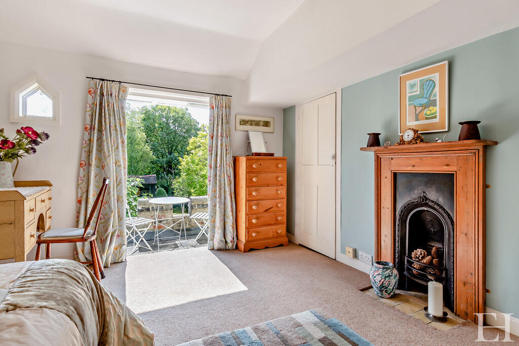 8658493-interiorW...