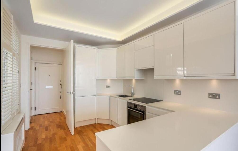 property in St. Mary Abbots Court, Warwick Gard, 
High Street Kensington, W14