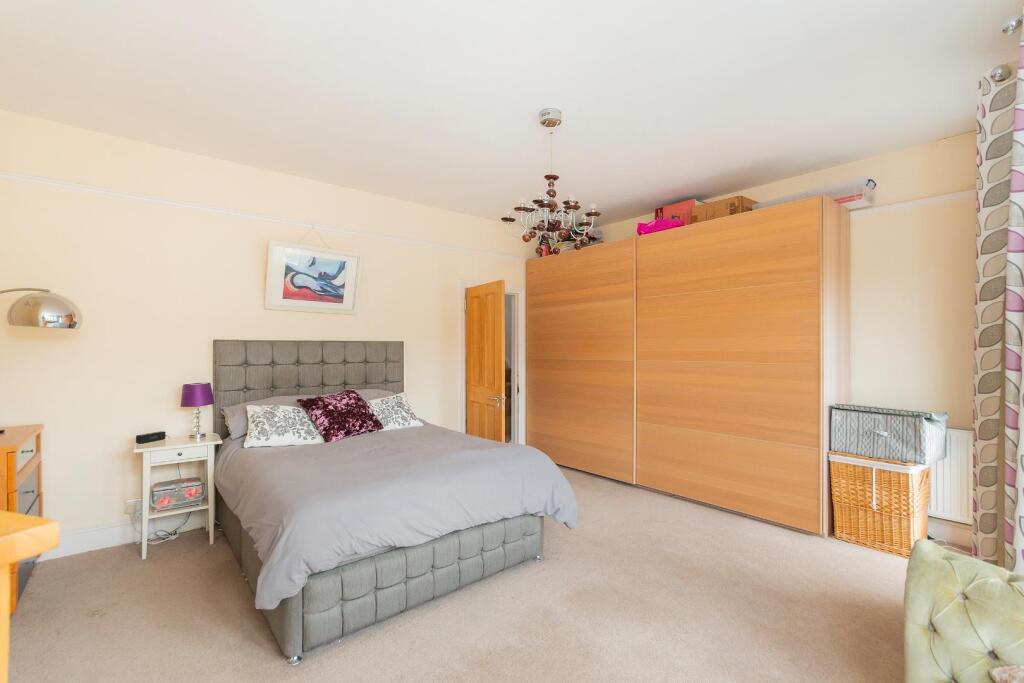 2W4RKE - Bedroom G.jpg