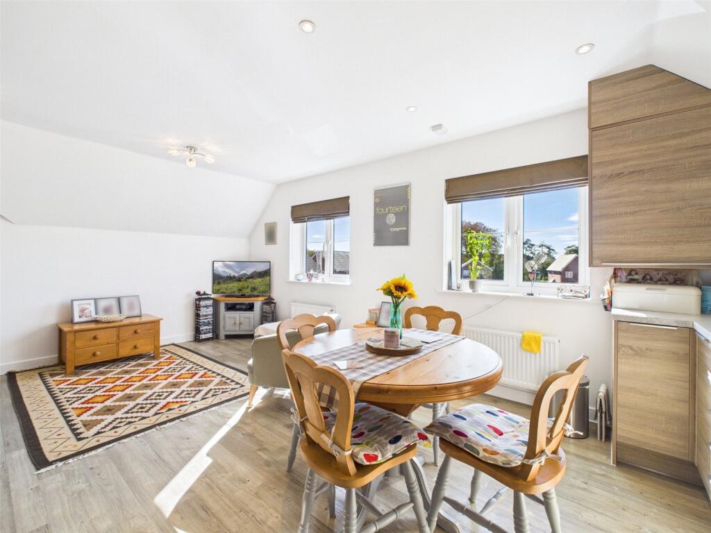 Kitchen/Living Area