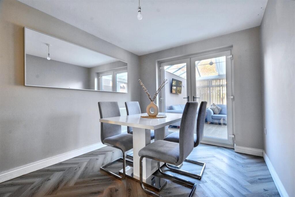 Dining Room_2.jpeg