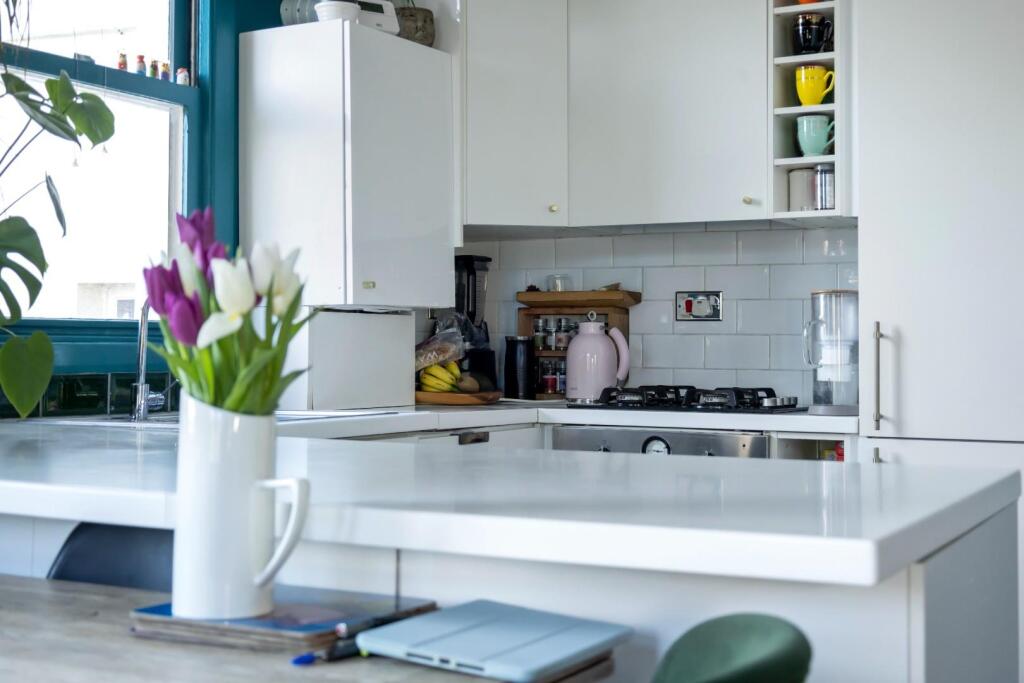 Lansdowne Place, 82, Flat 11-009.JPG