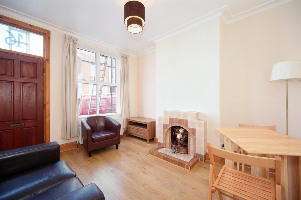 IMG_9291_2_3_tonemapped copy.jpg