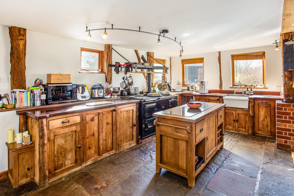 Kitchen/Breakfast...