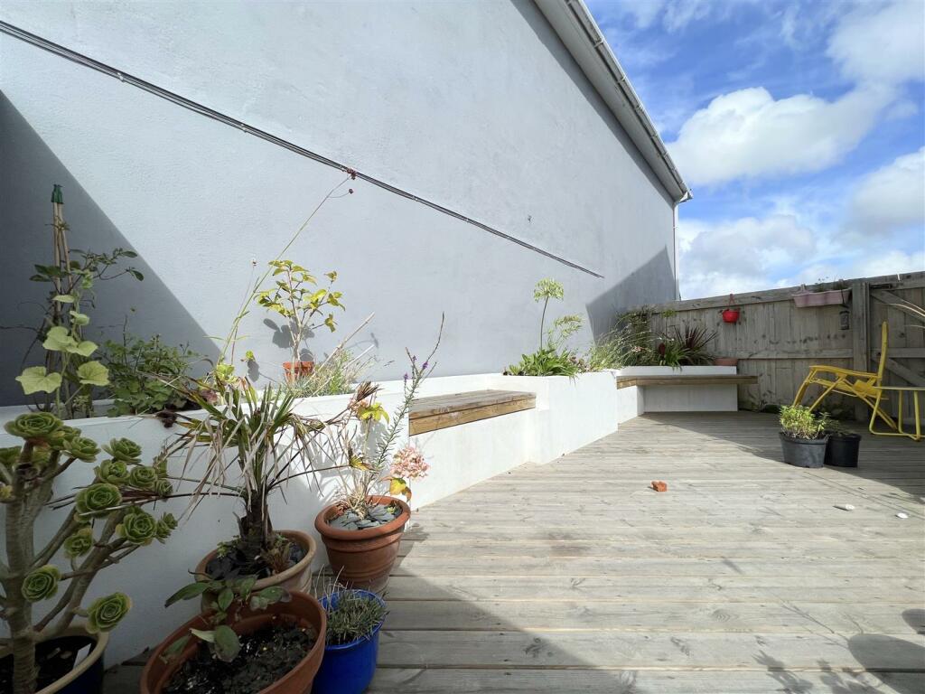 Courtyard Garden