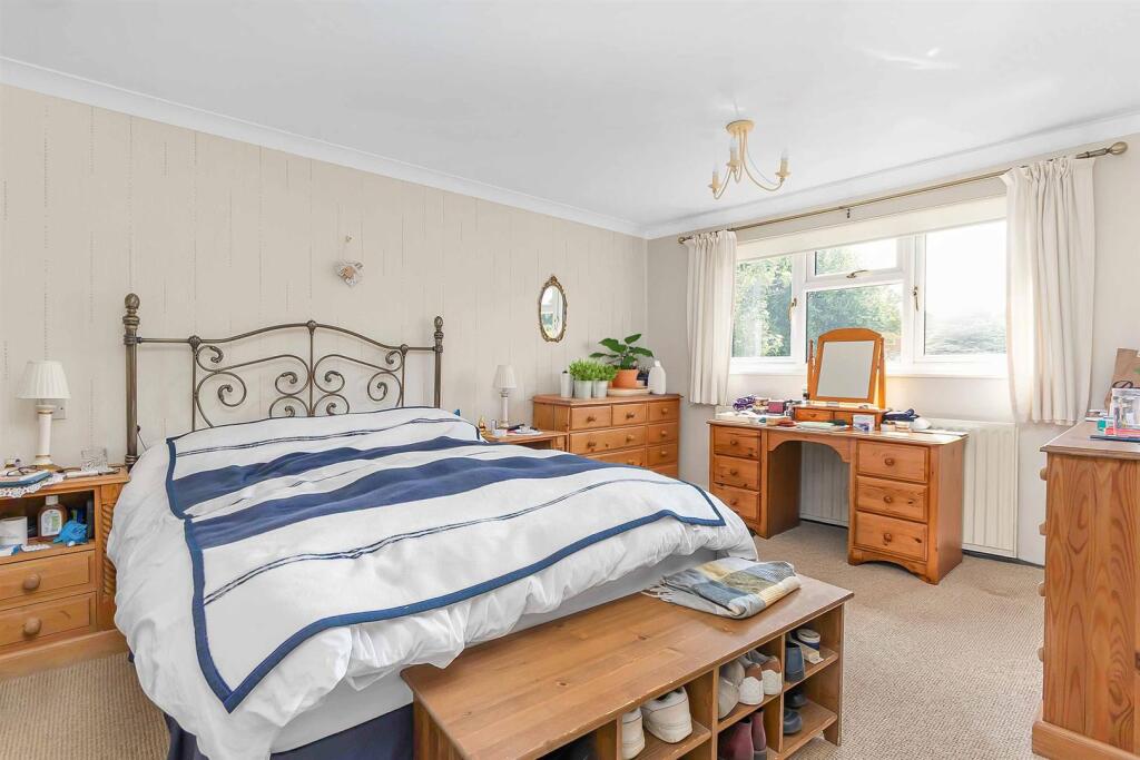 Mallards Dip, Badby Road West