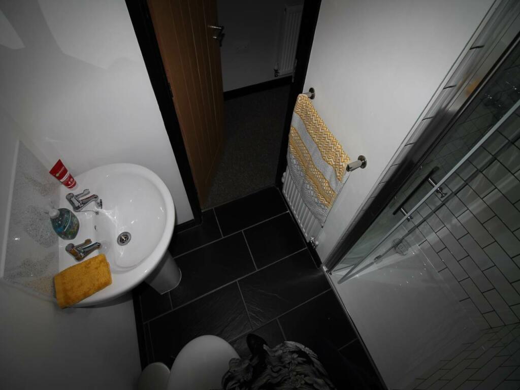 Bed 3 en-suite