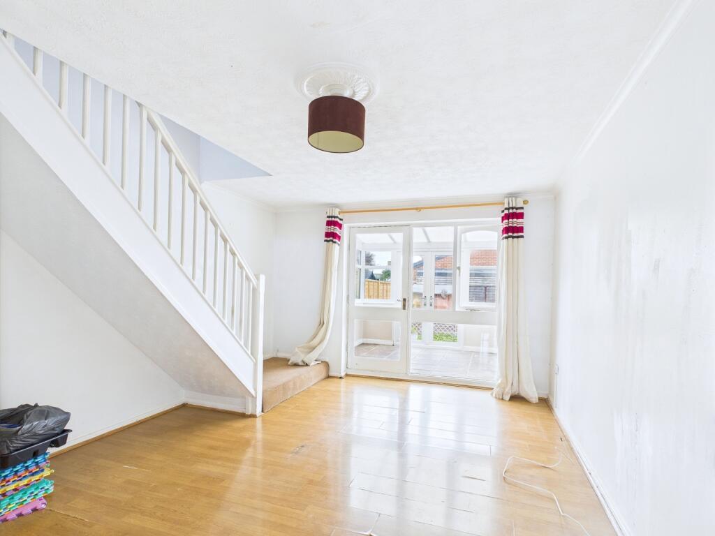 CAM01338G0-PR0115-STILL003