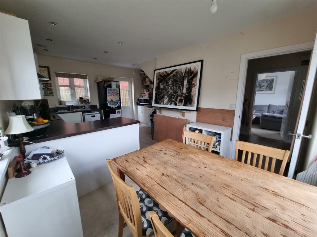 4c Kitchen Diner.jpg