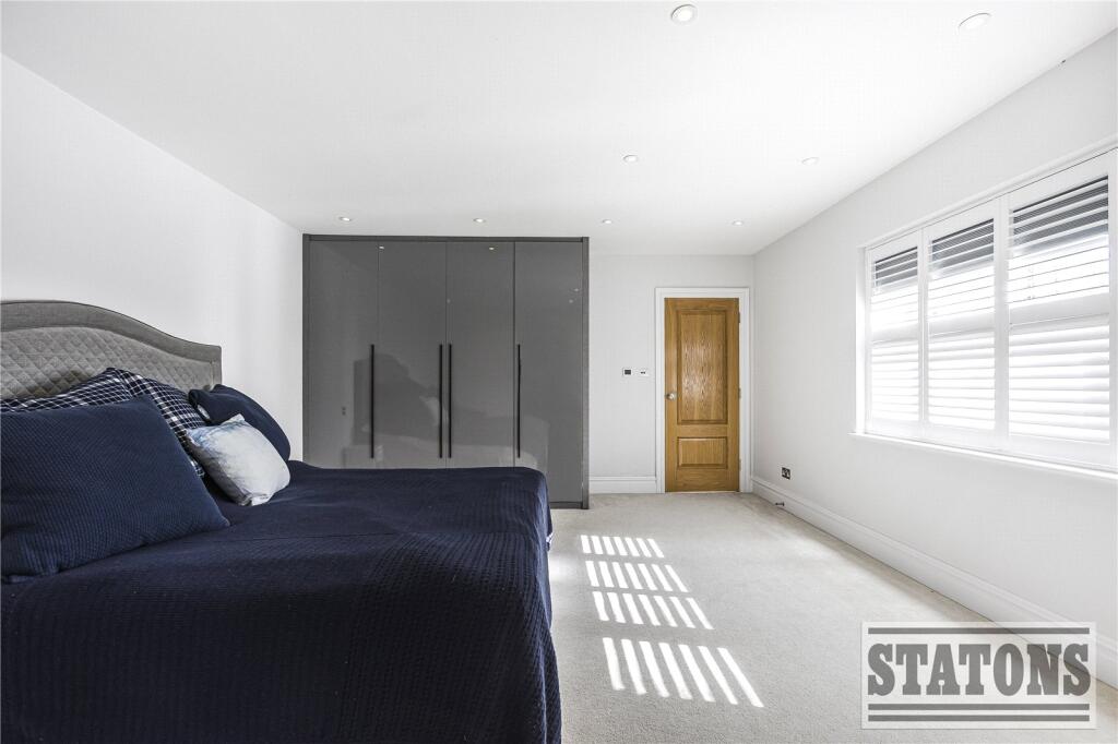Kentish Lane, Brookmans Park, Hertfordshire, AL9