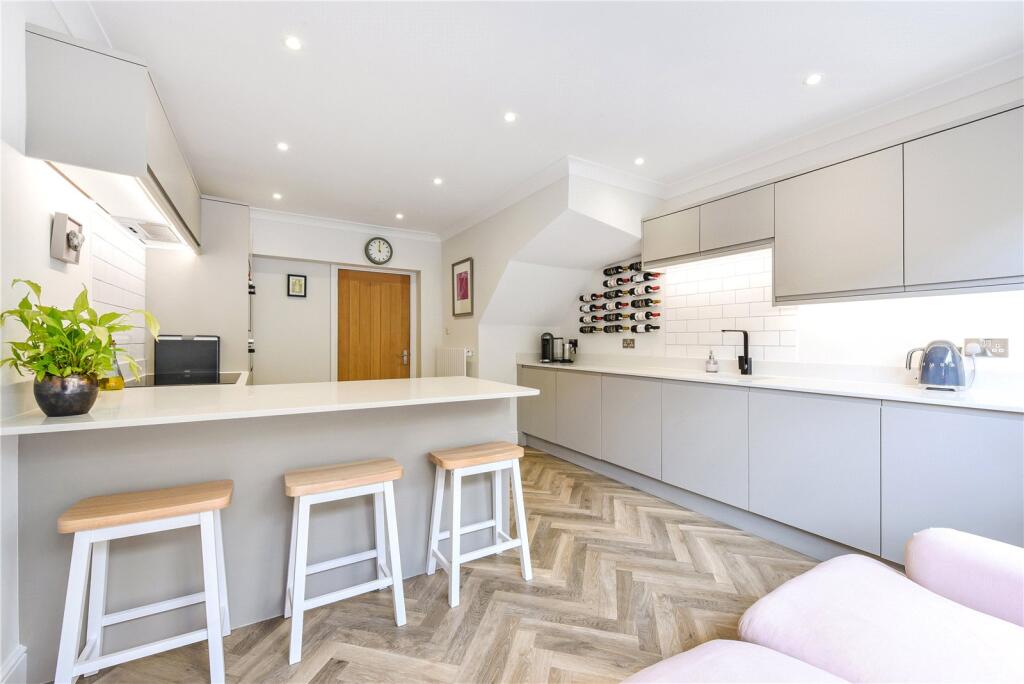 Kitchen/Breakfast Rm