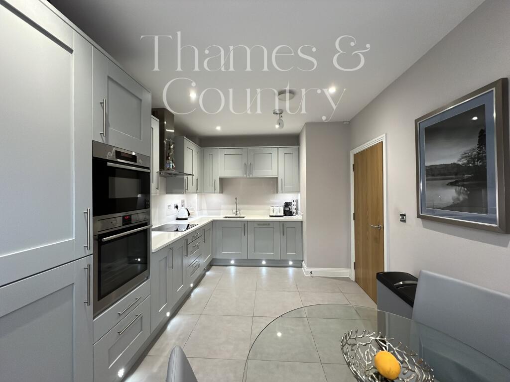 Kitchen breakfast room