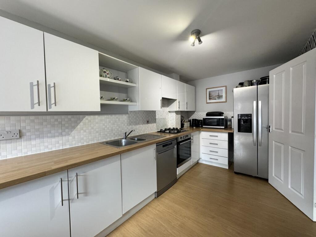 Kitchen/ dining room