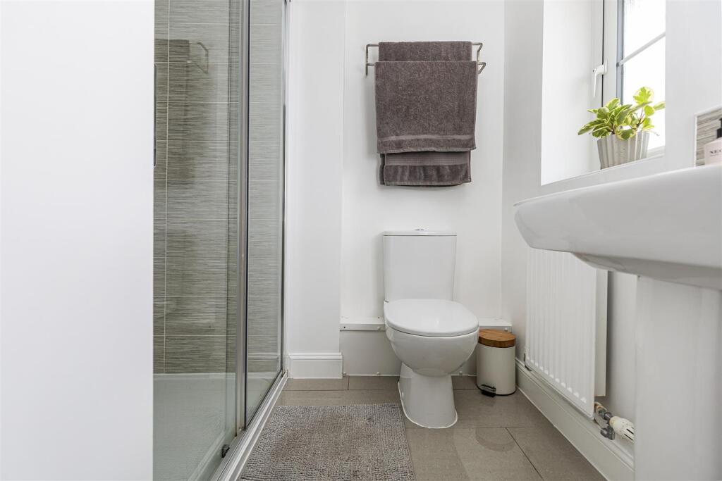 En Suite Shower Room