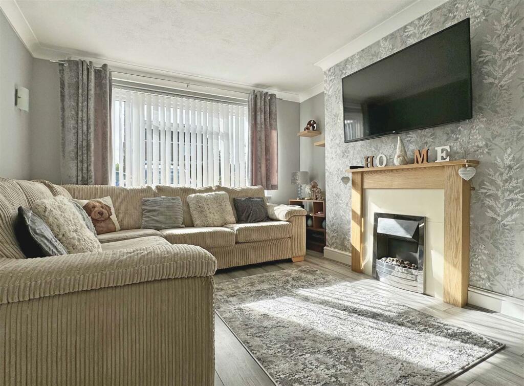Lounge b.jpg