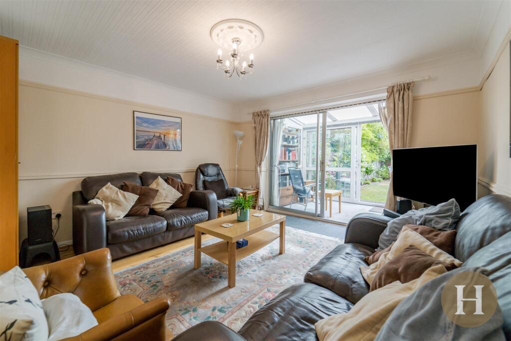 Hadleigh Estate Agents-6.jpg