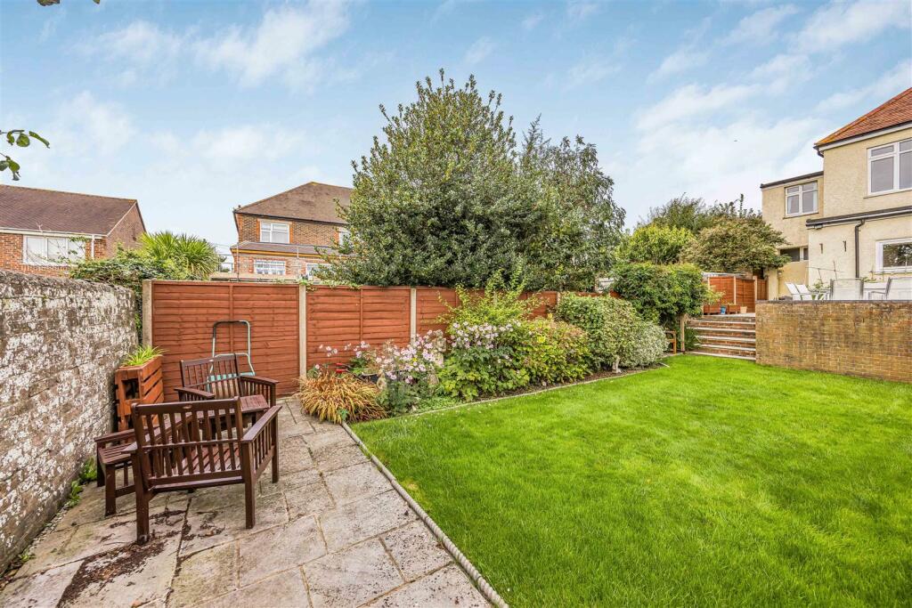 16 Southdown Road, Cosham-Small-PorticoMarketing-N
