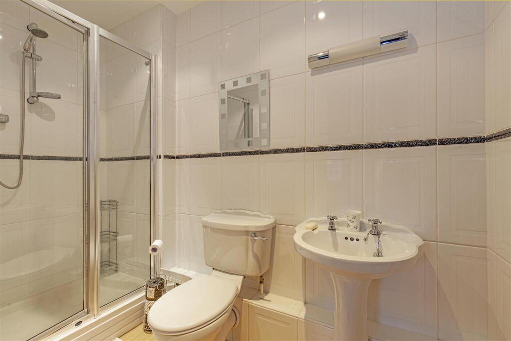 En Suite-1.jpg
