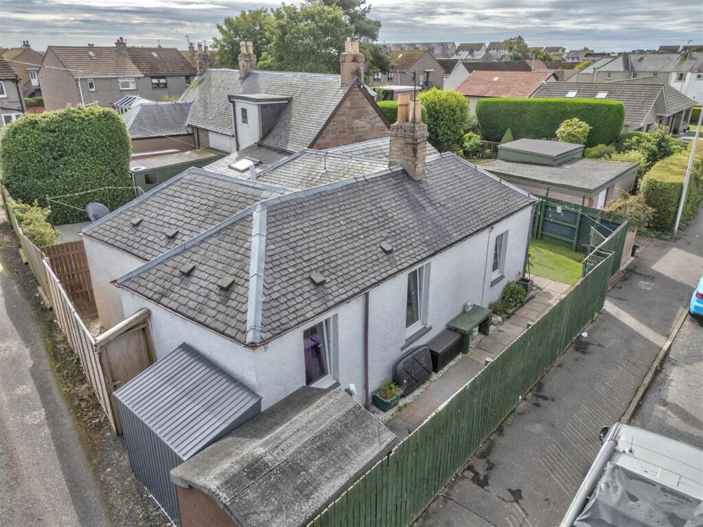 7 James Street Carnoustie-3.JPG